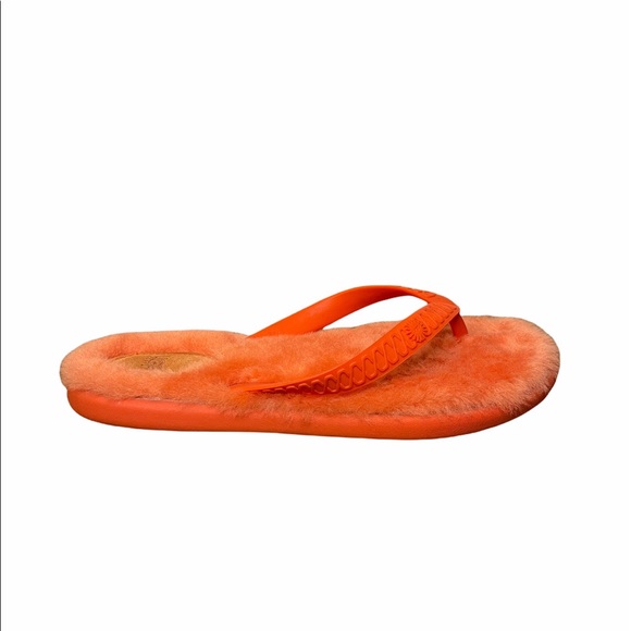 ugg fluffie flip flop